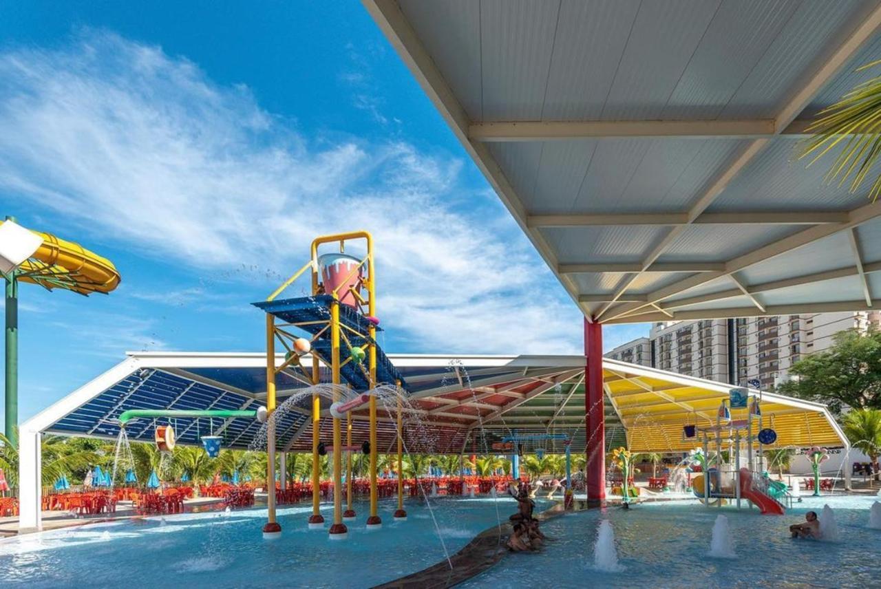 Caldas Novas - Piazza Diroma - Com Ingressos Do Acqua Park Todos Os Dias ภายนอก รูปภาพ