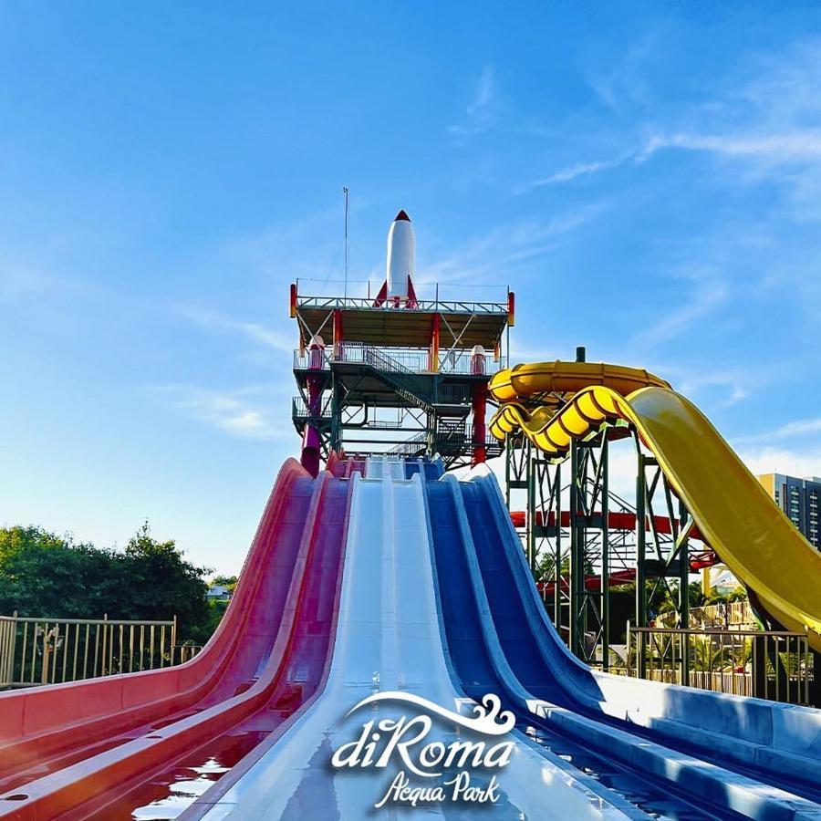 Caldas Novas - Piazza Diroma - Com Ingressos Do Acqua Park Todos Os Dias ภายนอก รูปภาพ